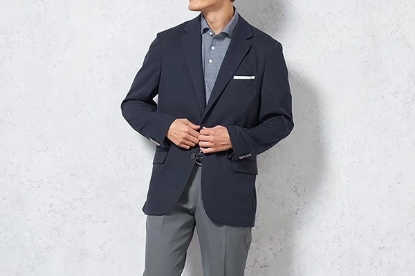 【ジャケット×ポロシャツ】きちんと感のある王道ビジカジスタイル