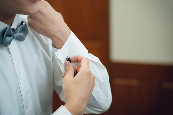 ウィングカラーシャツと一緒に揃えたい小物・アクセサリー