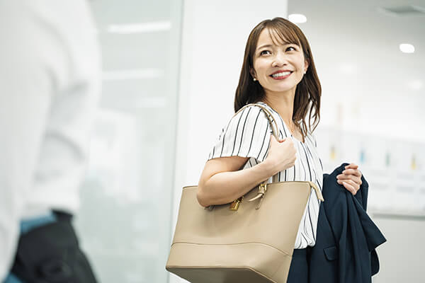 【レディース編】雰囲気や季節に合わせて素材・色を切り替え