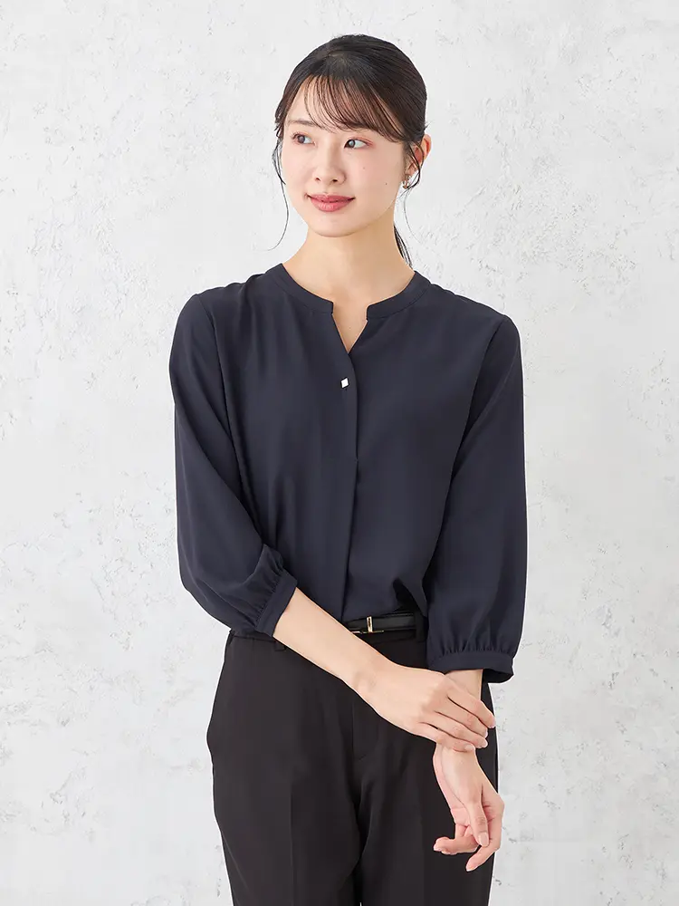 【SOFFICE】キーネックゴールドパーツブラウスカットソー通年